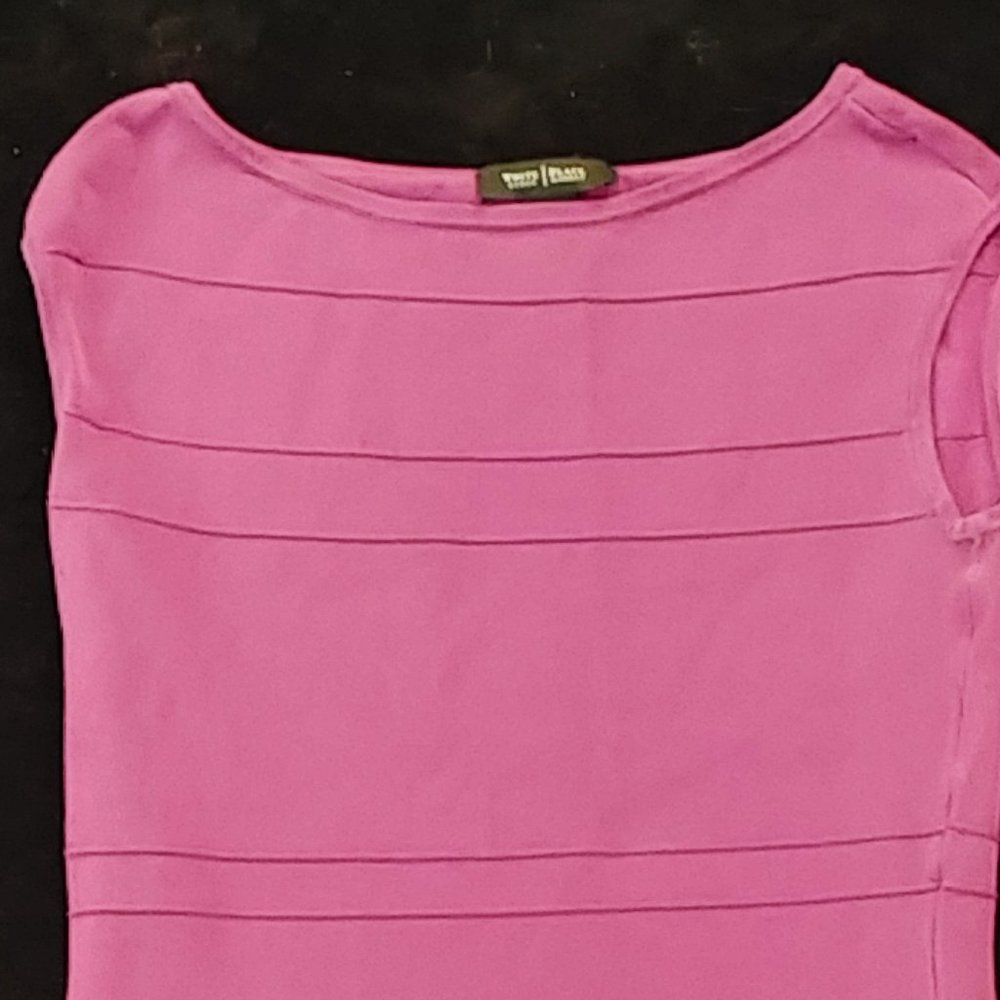 White House Black Market purple top - Picture 3 of 3